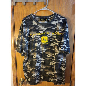 Y2K John Deere Men’s Xtra Large Nothing Runs Like A Deer Camo Pullover Shirt